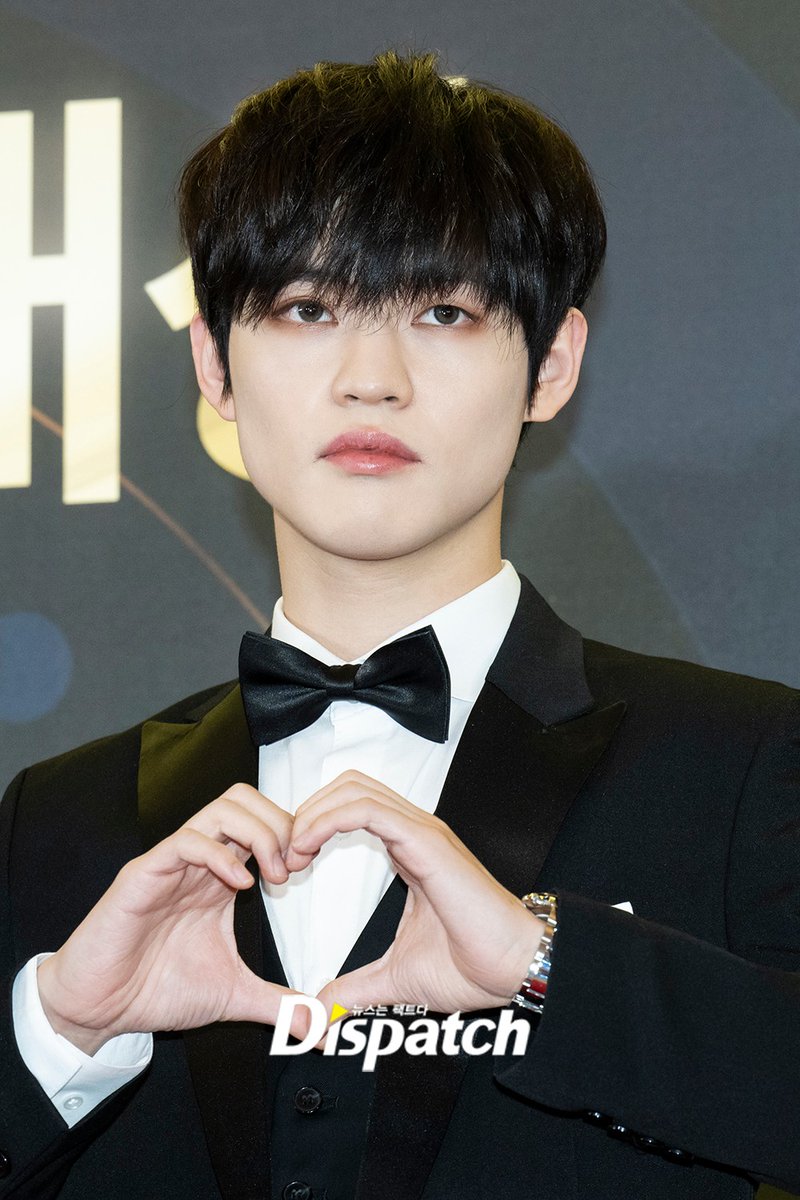NCTDREAMUPDATES's tweet photo. Today's chic, NCT DREAM Chenle's suit fit

📰 https://t.co/OD7qeIiv9X

#CHENLE
#NCTDREAM 
@NCTsmtown_DREAM https://t.co/y0lmEXxT5E