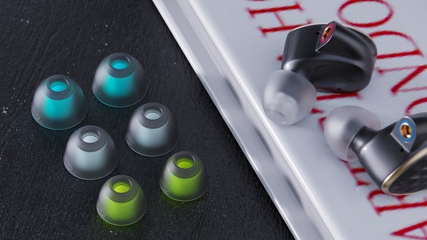 e_earphone's tweet photo. 【本日予約開始】
#FiiO 『FH15 Black』
最先端技術によってリファインされたFiiO製ハイブリッド構成インイヤーモニターが登場!
更に洗練されたまとまりの良い音が表現されるモデルです!
▼詳しくはこちら
https://t.co/l3rEgK0pCJ https://t.co/381XhhdhOx