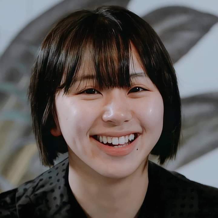 her smile brightens up our world ☀ #twice #chaeyoung ♡