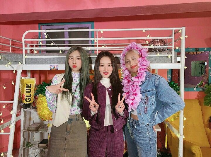 DailySvncatcher's tweet photo. If #BSS makes a comeback by the time the official debut of #YAJATIME is coming.
I hope it's soon 😉😉 https://t.co/6sFUIub8SZ