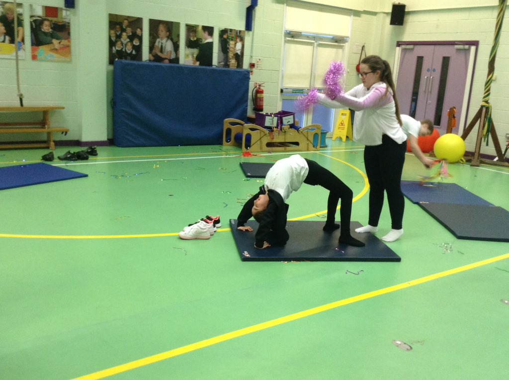 springwoodyear6's tweet image. Some of are amazing gymnastic routines😄#swhpe