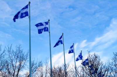 QuebecCuba's tweet photo. Notre Bureau @QuebecCuba se joint aux célébrations pour souligner le 75ème anniversaire de la levée du drapeau du Québec au sommet de l’hôtel du Parlement! #JourDuDrapeau⚜️ https://t.co/6lyfgIhLiI