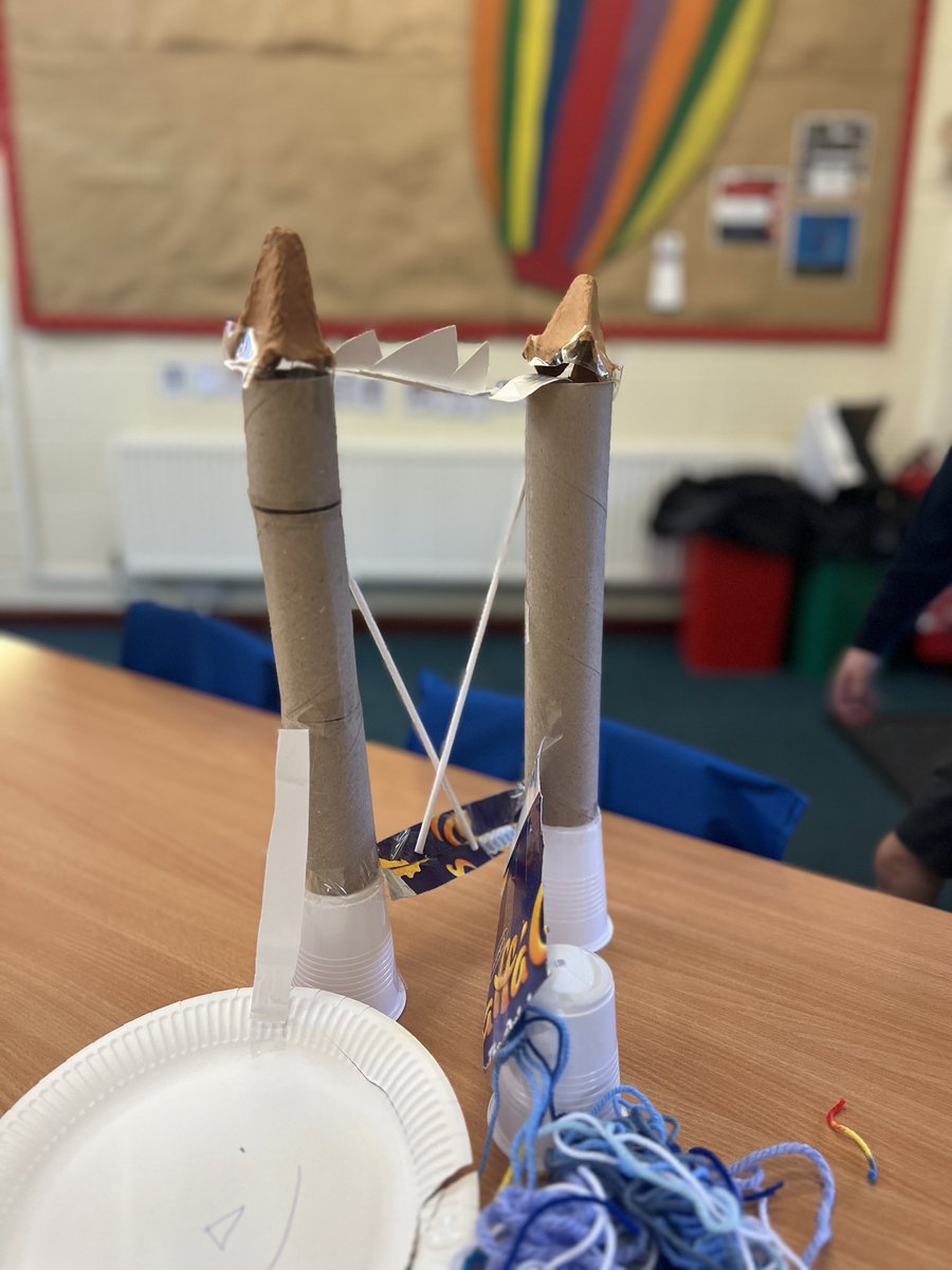 OPS_OratoryPrep's tweet image. Our Year 2 have become mini engineers! 

Their challenge - to design a bridge so that the farmer, fox, chicken and grain could safely pass the river.

Children had to use creative &amp;amp; collaborative skills before presenting and testing their bridges.

#OPSLearning #engineering