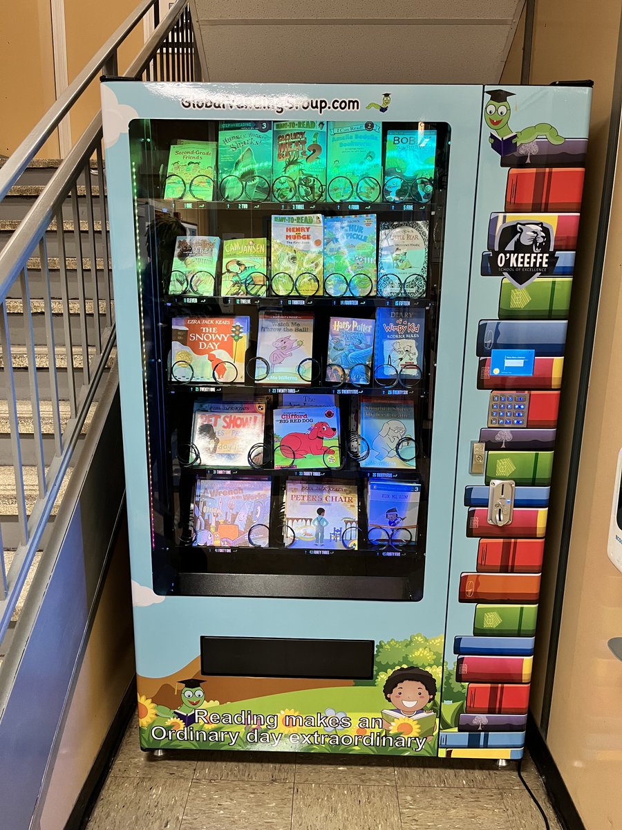 CPSLiteracy's tweet photo. O'Keeffe School (located in South Shore) has a book vending machine! Students earn coins that allow them to select books as prizes. The students have been overjoyed to see the titles they love and look forward to this fun way to earn books.
#ThisIsLiteracy #MoreReading https://t.co/NXkNL7Fi1o