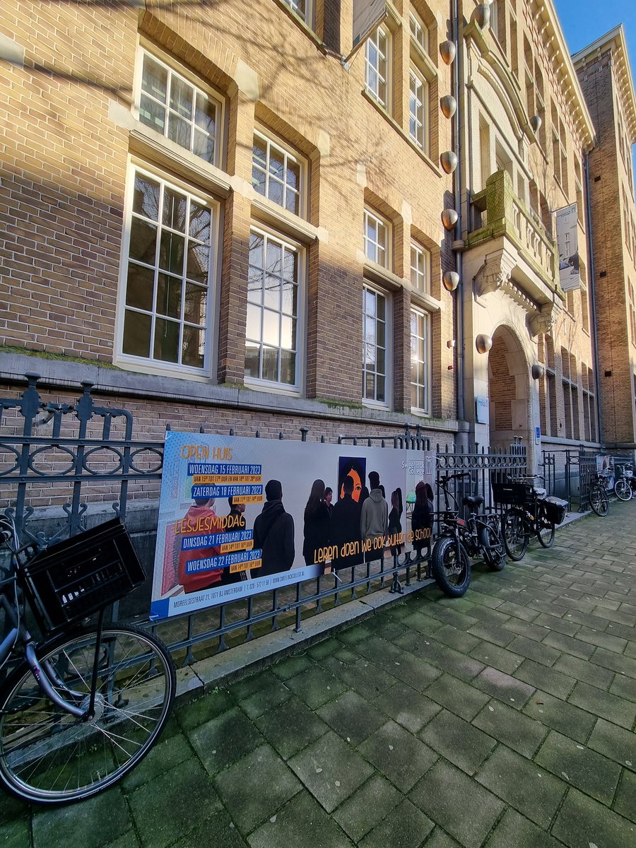 Op gesprek geweest bij het Sweelinck dat moet sluiten van het bestuur. Docenten vertelden gepassioneerd dat ze er alles aan willen doen om de school te redden. Komende raad vraag ik het college om in actie te komen voor de school.