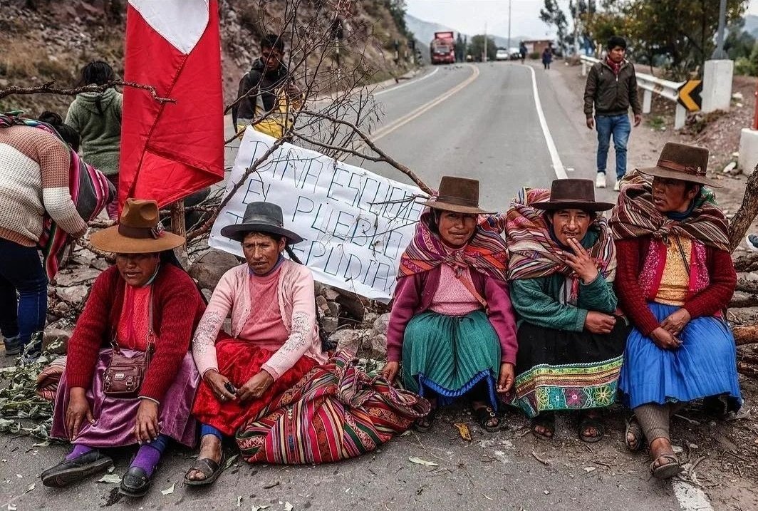 NoahBrRap1's tweet photo. Bom dia vc sabia que os trabalhadores paralisaram o Peru 🇵🇪 e a França 🇫🇷 hoje?? https://t.co/B5Ywj8Pjvv