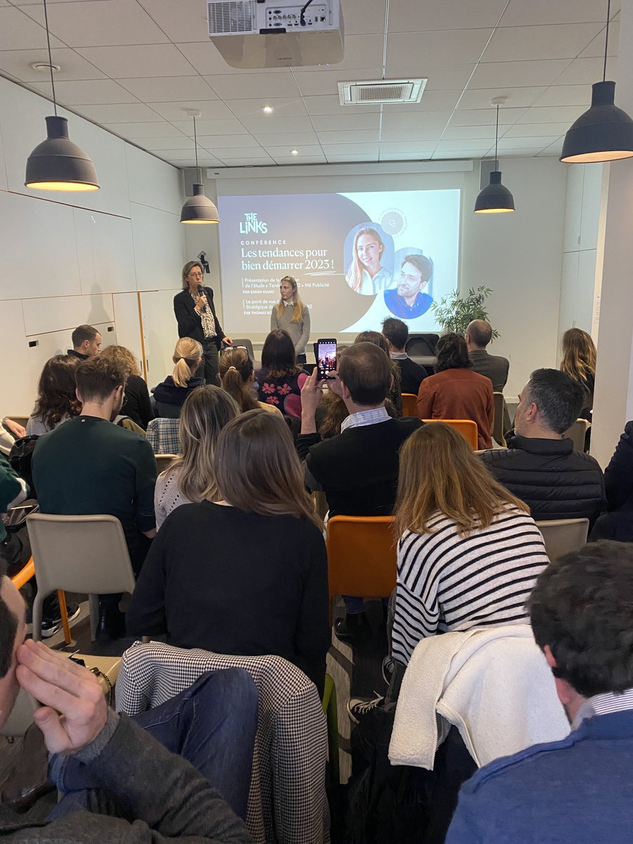 The LINKS tweet media