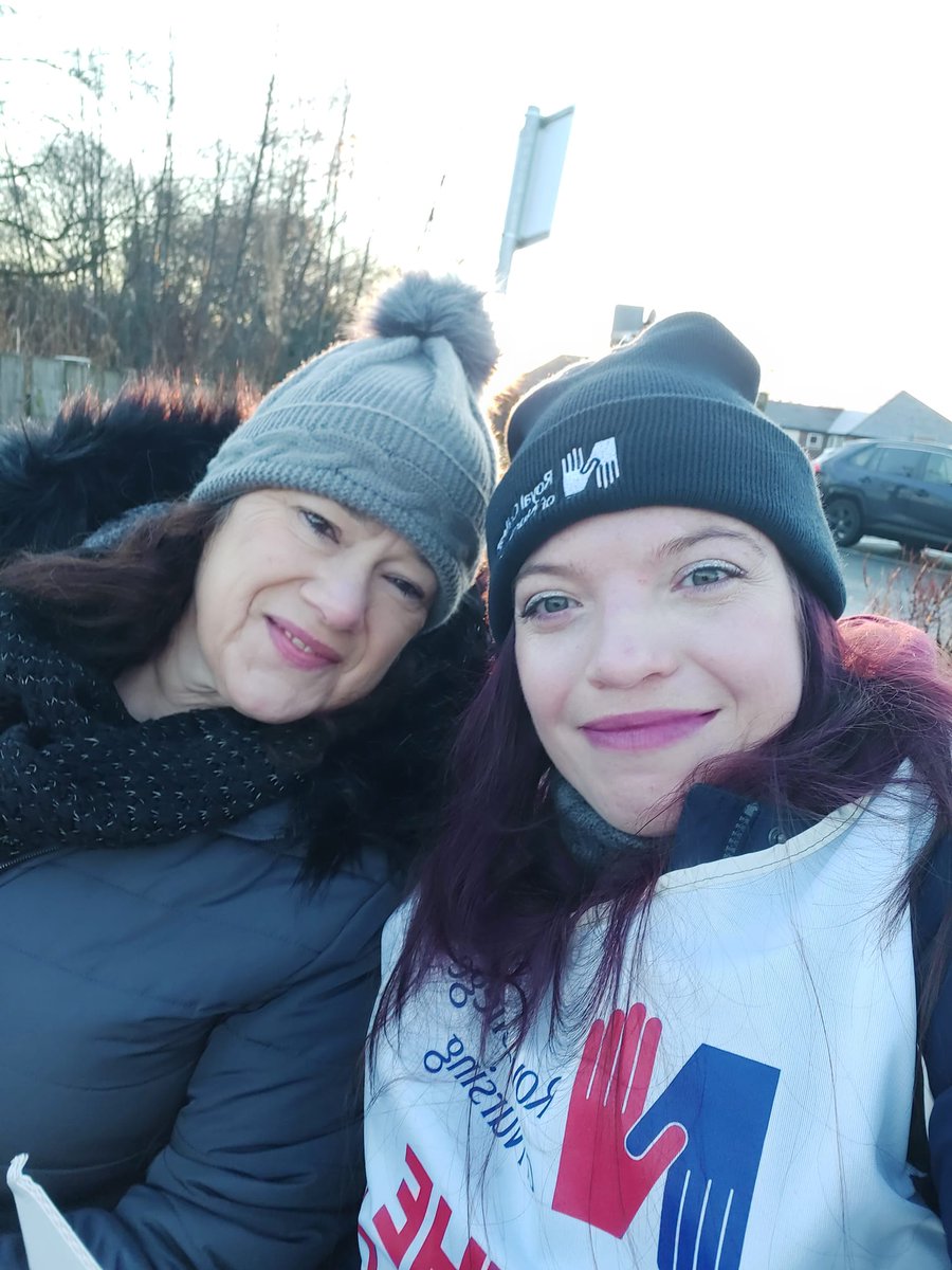 Lea196711's tweet photo. @RehanaAzam Another day fighting our cause.  
#OurNHS
#yournhs https://t.co/HsJVDjvu8A