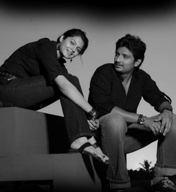sharminds's tweet photo. SMS🖤🤍

#jeeva #sivamanasulasakthi #movies #SONGS #jeevafans https://t.co/2N4wy8jnxQ