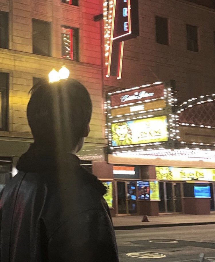 httpgap's tweet image. strollin around