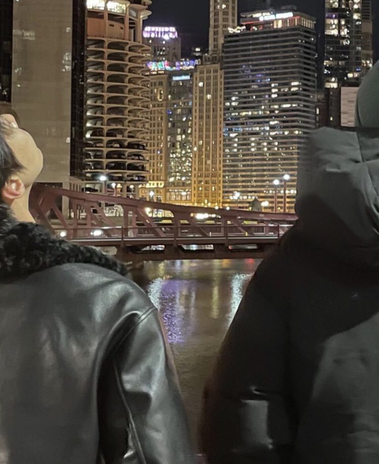 httpgap's tweet image. strollin around