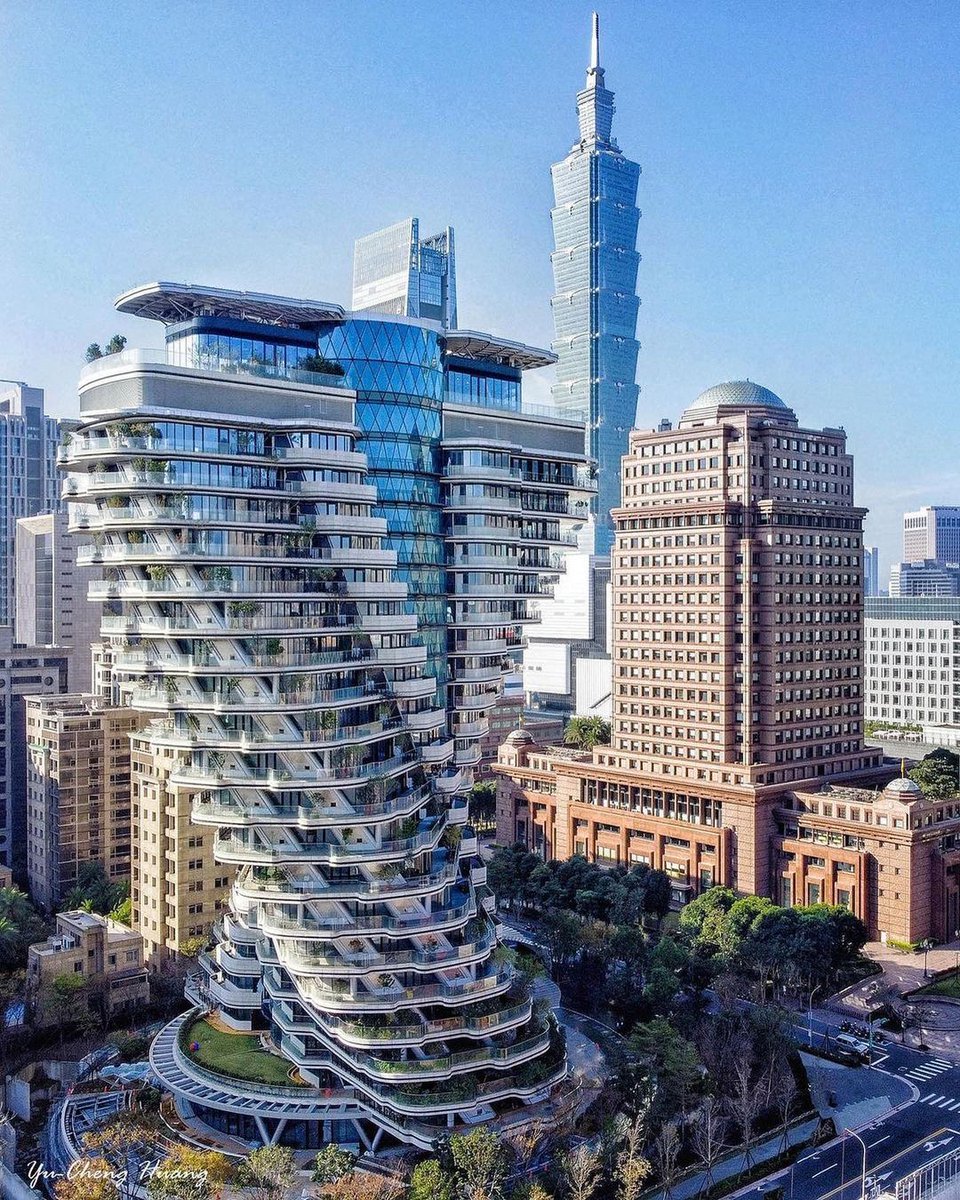 AO ZHU YIN YUAN, a Sustainable Residential Tower in Taipei, Taiwan designed by Paris based architect by @VCALLEBAUT.

📸 Joyce Chen

#residential #residentialdesign #facade #facadedesign #glass #glassfacade #fold #folding #folded #instagood #design #parametric #grasshopper3d