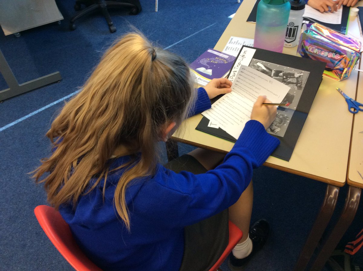 HartfordPrimary's tweet photo. #6CB have started to put the events of the Victorian period in order by creating their very own unique timelines. https://t.co/HGqZiFSTPP