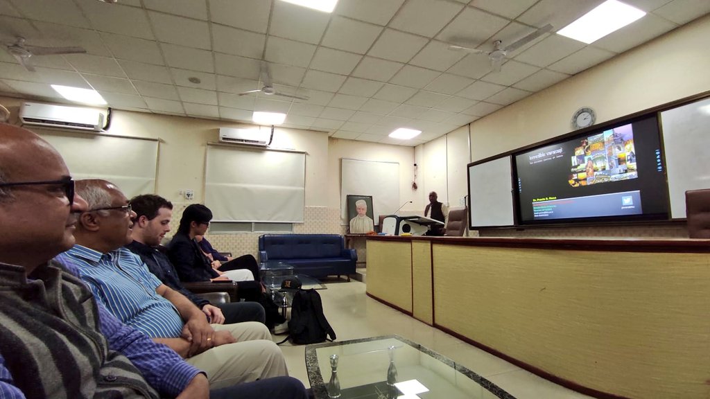 directoragbhu's tweet photo. Prof. M Verghese with students of University of Alberta (Augustana campus) visited Dept of Agricultural Economics,IAS,BHU. A lecture on sacred landscape of Varanasi was given by Dr PS Rana (@psranabhu) followed by interaction with MABM students and teachers. https://t.co/jsriehSMgQ