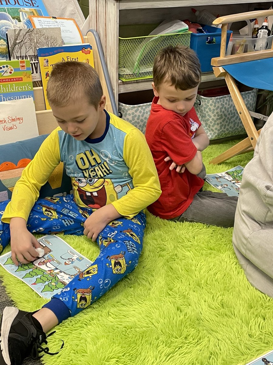 KatiebellSLP's tweet photo. Barrier games are awesome! We followed directions by listening to a peer today for @SLCSpearson Kdg and 1st grade friends! #govisual #peertopeer https://t.co/uXENSDex9b