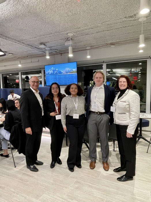 Accounting seniors Allison Dumalo, Nya Figueroa and Liam Jakobson enjoying the first day of their #internship at @mazarsgroup in NYC! 

#ionauniversity #lapentaschoolofbusiness #mazars #accounting
