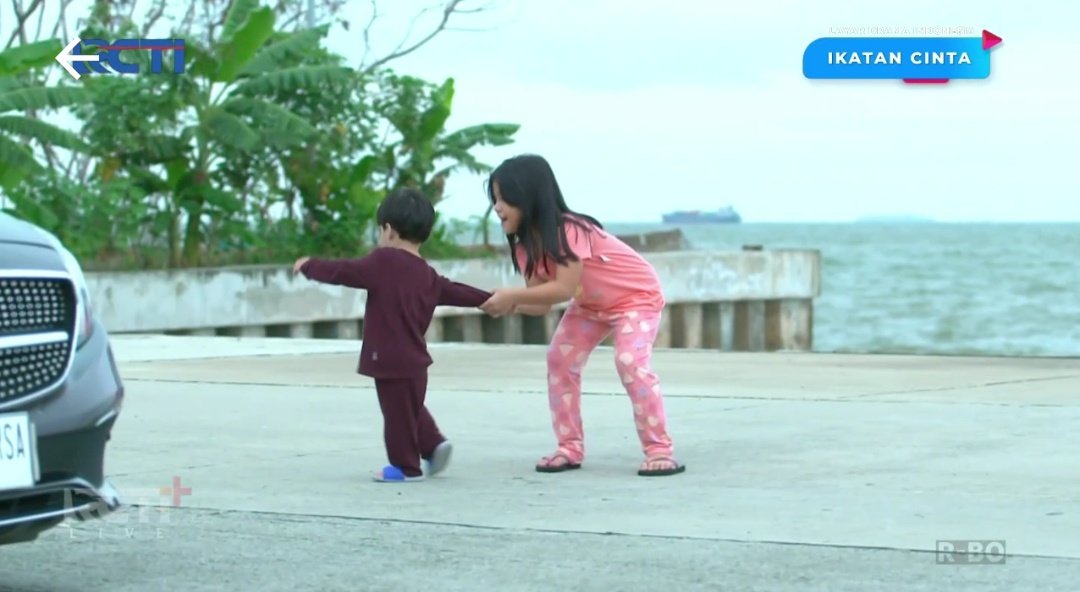 gorden_ponpel's tweet photo. Askara 💙🥲
Adek happy banget 💙💙💙

#IkatanCintaEp1022 https://t.co/JzAoYyxFZX