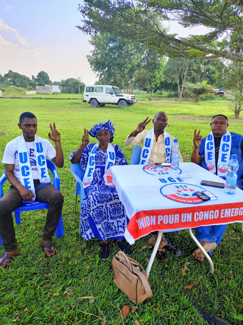 PartiUce's tweet photo. Il s'est tenu hier mercredi 18 Janvier 2023, à la résidence privé du SGA KAPITA Delphin, une réunion stratégique entre le Président Inter-federal Gustave ONGALA et la Fédérale(FUNA) Madame Luyeye, sur l'implantation et installation du bureau politique UCE à Menkao(KINGAKATI) https://t.co/7Mw10oWtfR