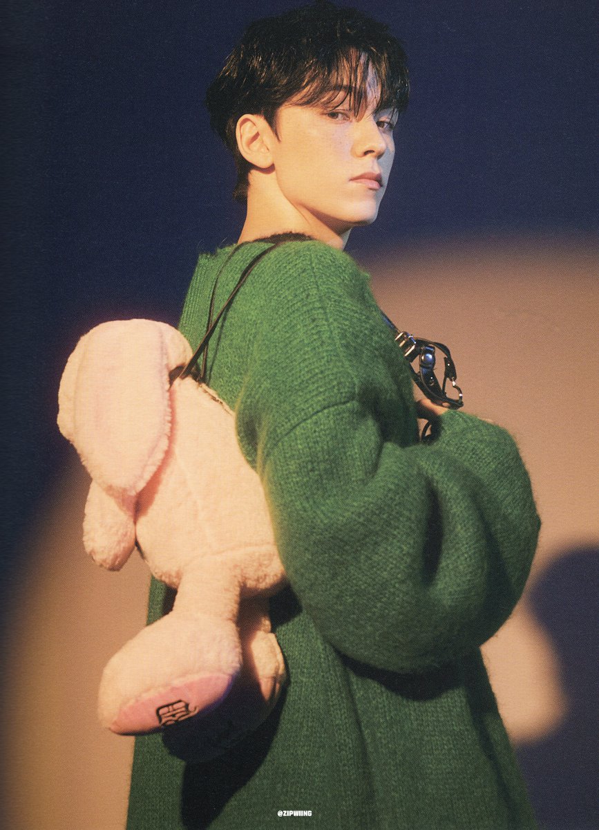 zipwiing's tweet photo. SCAN

세븐틴 , The Thirteen Tapes (TTT) photobook vol. 3/13 #VERNON
TTT 포토북 #버논 https://t.co/CsltVfkyMa