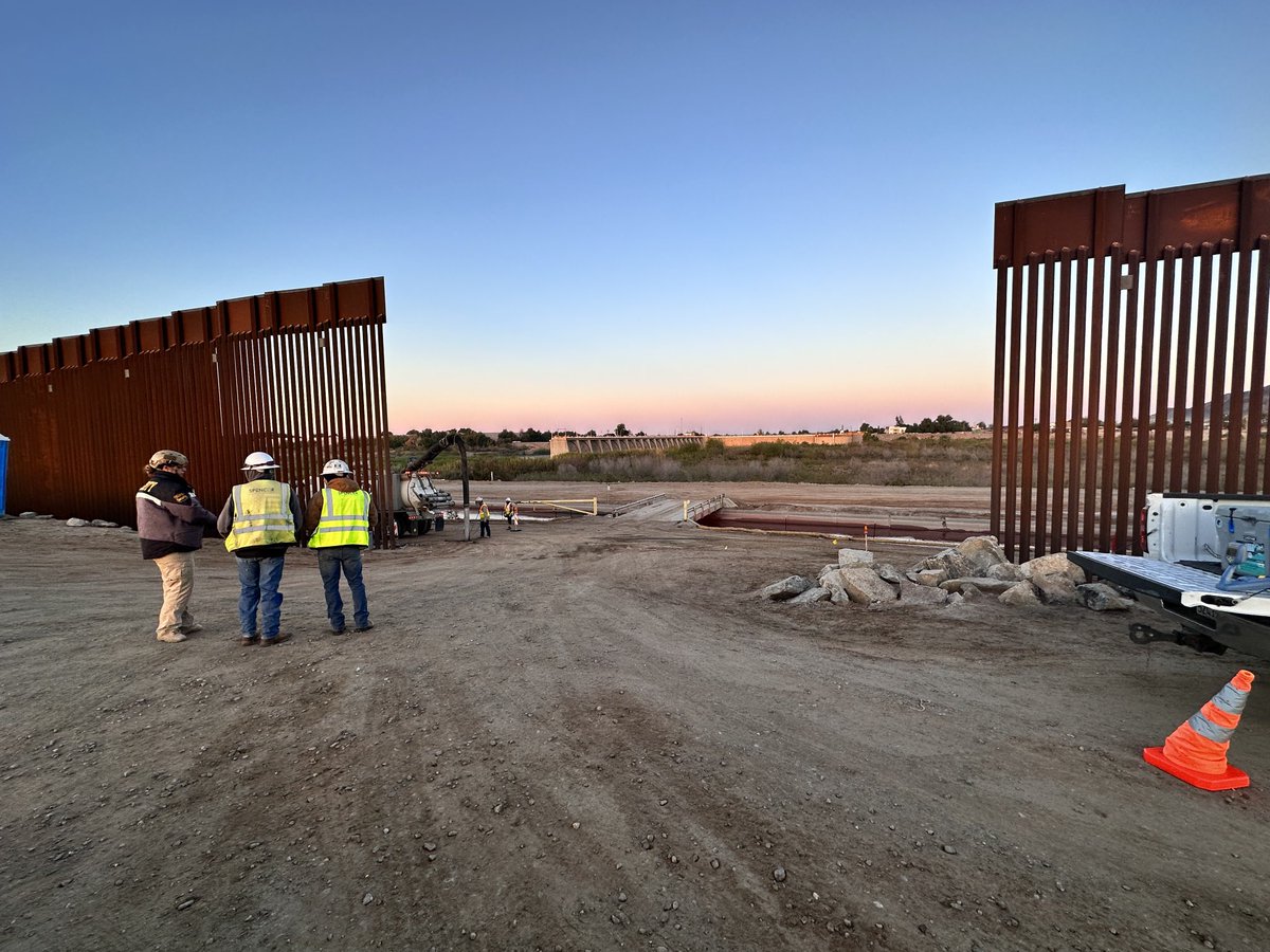 JWLines's tweet photo. Something, finally …lets see what actually happens. #BorderSecurity is #NationialSecurity https://t.co/nKwDVgVT4q