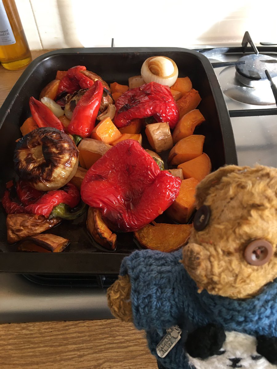 spyteamHQ's tweet photo. @HedgehogHelveti Very nice. I made lots of soup today with veggies too https://t.co/DTi1qJCjzt