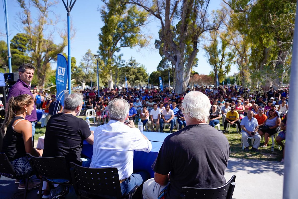uprionegro's tweet photo. Con una inmensa alegría, realizamos la presentación en sociedad de nuestro candidato a intendente para uno de los municipios más poblados de la provincia: Mario Álvarez competirá por la intendencia de Roca
Leenos en https://t.co/NcGIuYhEFM
#vamosup https://t.co/hkYYSa52WP