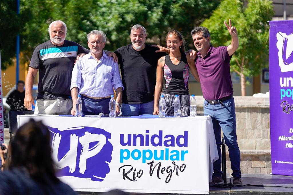uprionegro's tweet photo. Con una inmensa alegría, realizamos la presentación en sociedad de nuestro candidato a intendente para uno de los municipios más poblados de la provincia: Mario Álvarez competirá por la intendencia de Roca
Leenos en https://t.co/NcGIuYhEFM
#vamosup https://t.co/hkYYSa52WP