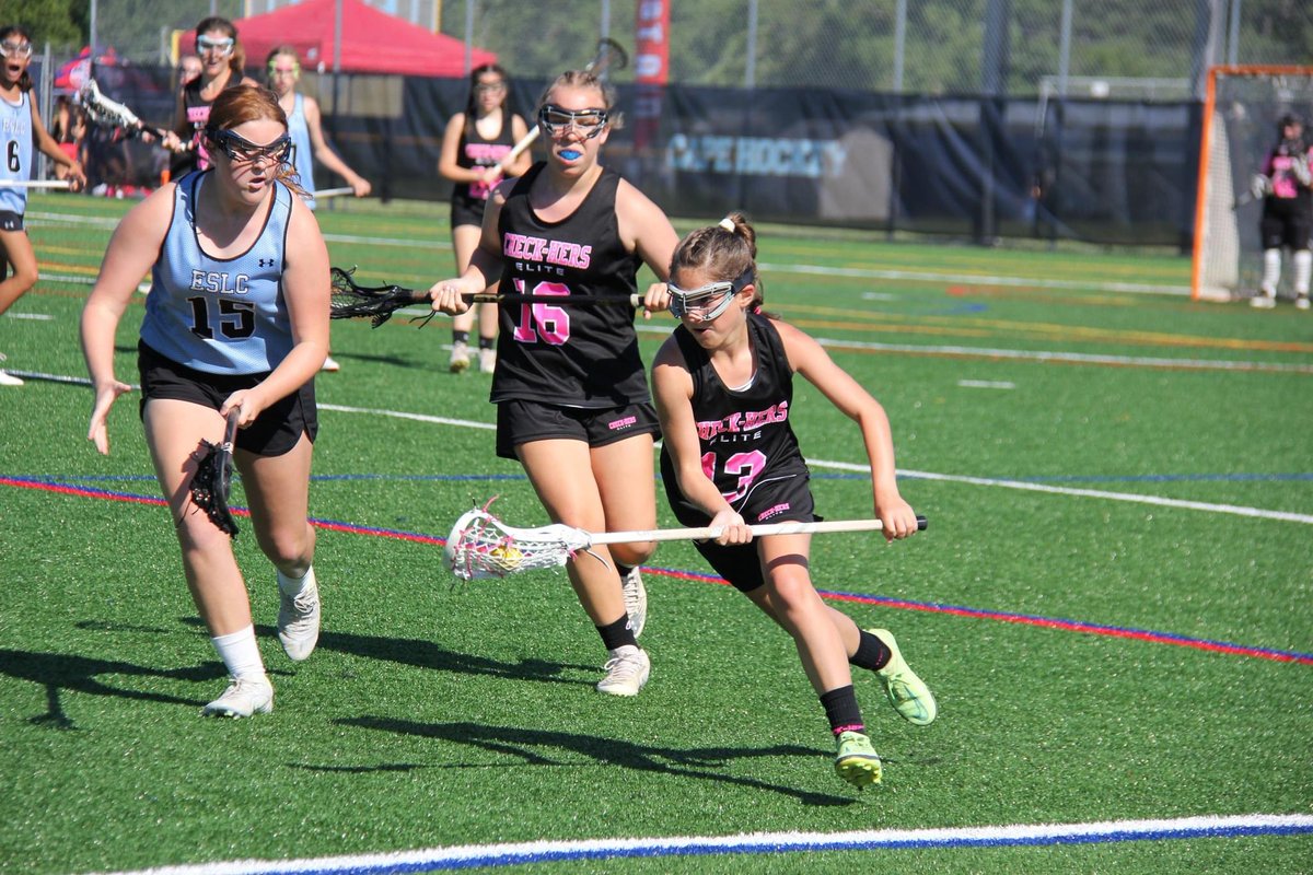 EmMussaw's tweet photo. Literally counting the days until lax season starts!!
#ThrowbackThursday #checkherselite @checkhers_elite #checkherselite2027black #laxattack #redefend #letsgo https://t.co/aszORsVI2B