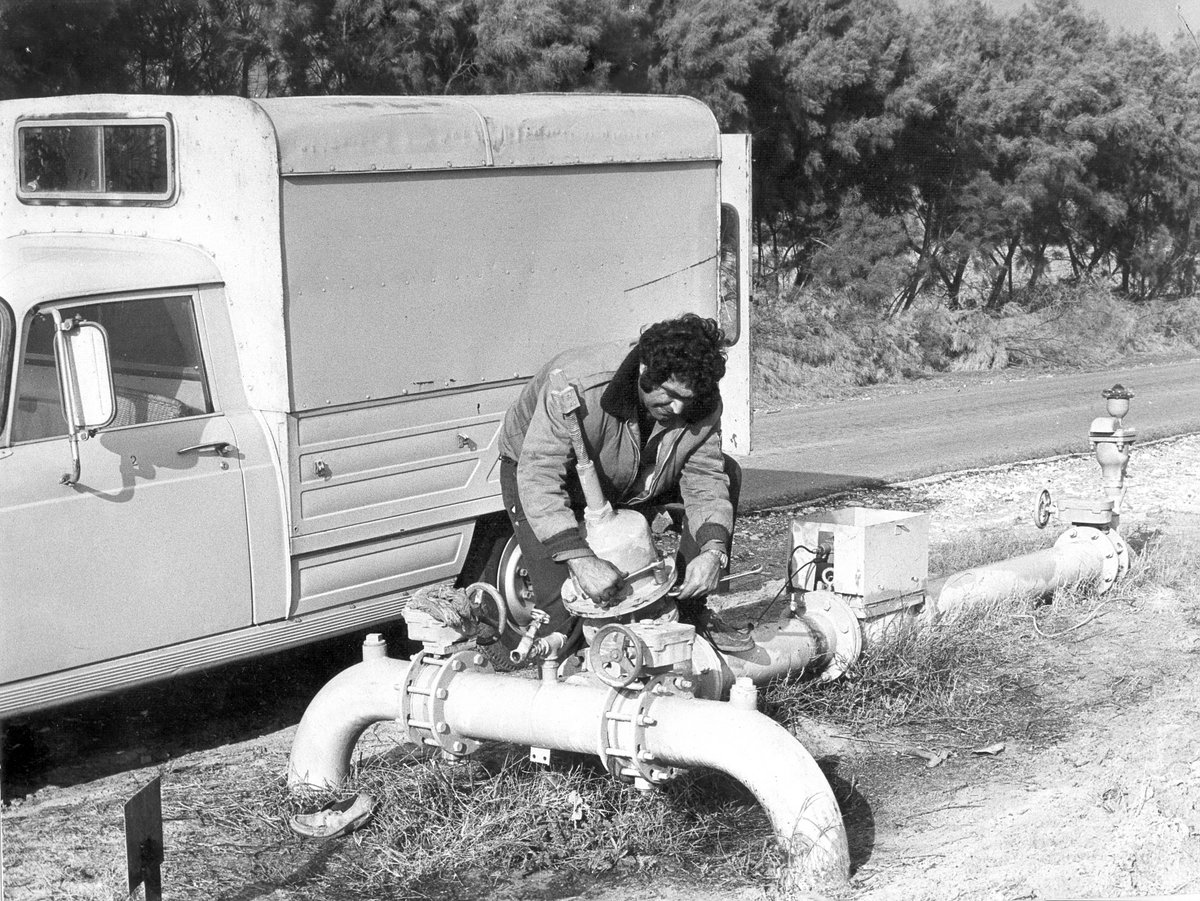 BERMADValves's tweet photo. For today's #TBT, let's hop on a #peugeot404 pickup and take a ride back to the 1960s for a closer look at what BERMAD's field service looked like in those days. #throwbackthursday #nostalgic #60sCars https://t.co/V8xUF18uFM
