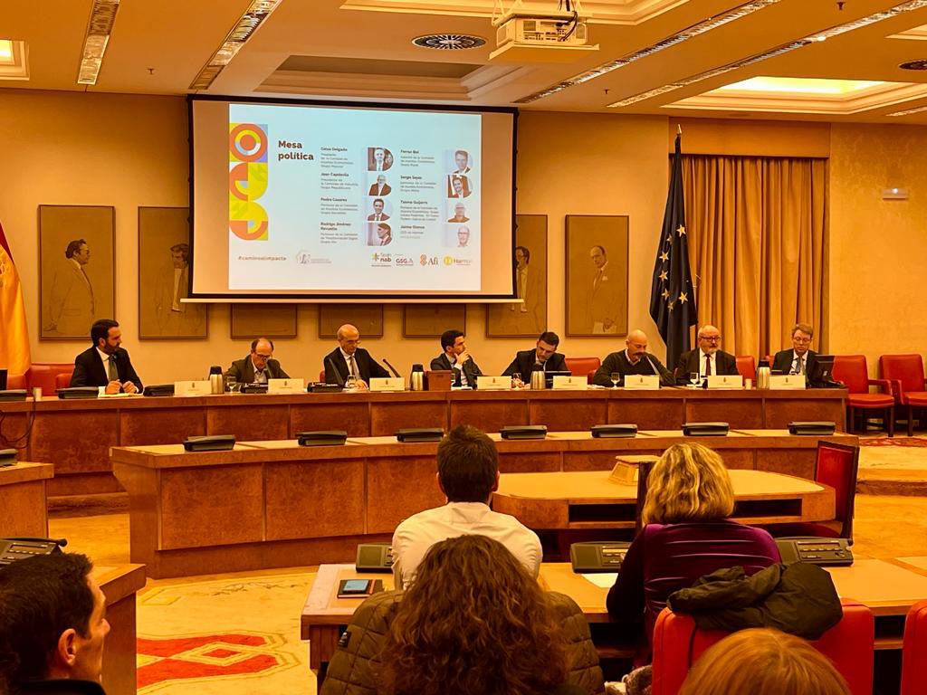 Ferran_Bel's tweet image. Avui al @Congreso_Es he participat a la taula rodona de les jornades “Economia d’impacte i Sector Public” organitzada per @SpainNAB . Una jornada força interessant on hem constatat la necessitat d’avançar i legislar per afavorir #economiadelimpacto .
#inversiondeimpacto