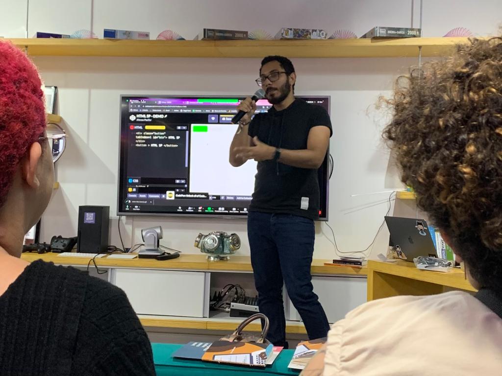 Afonso Pacifer (@afonsopacifer) on Twitter photo Como prometido ontem para o pessoal do <a href="/html_sp/">HTML SP</a>, aqui estão meus slides apresentados ontem, com todos os links e demos 🧡🧡🧡
Link: afonsopacifer.github.io/talks
Obrigado <a href="/thoughtworksbr/">Thoughtworks Brasil</a> por sediar esse evento maravilhoso :)
Bora que hoje tem muita <a href="/frontendweek/">Frontendweek</a> ainda <3 Como prometido ontem para o pessoal do <a href="/html_sp/">HTML SP</a>, aqui estão meus slides apresentados ontem, com todos os links e demos 🧡🧡🧡
Link: afonsopacifer.github.io/talks
Obrigado <a href="/thoughtworksbr/">Thoughtworks Brasil</a> por sediar esse evento maravilhoso :)
Bora que hoje tem muita <a href="/frontendweek/">Frontendweek</a> ainda <3