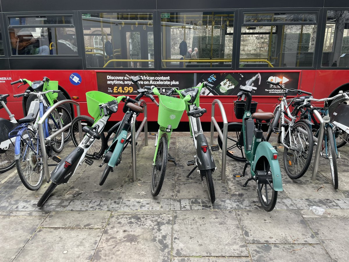 leo_barran's tweet photo. @limebike @humanforest_uk this is annoying for cyclists using their own bike who need to lock it to something. Is this parking allowed in your rules?  #cycling #london https://t.co/uJNN6XHUgz