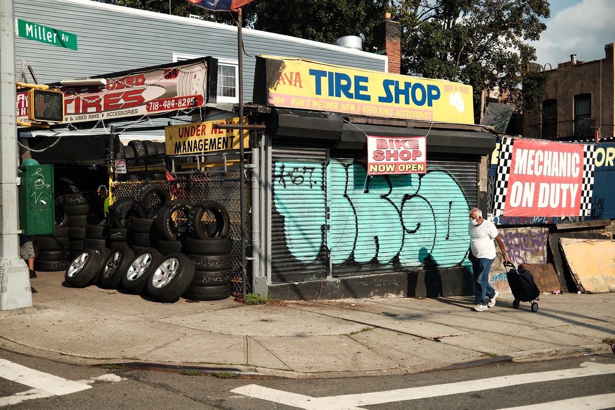 digitalnnyc's tweet image. I miss shooting street, I need to get out and start shooting 🫠

📸: Fujifilm x100v
#x100v #fujifilm #nycstreet #streetphotography @FujifilmX_US