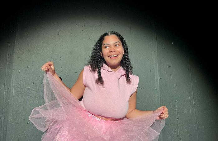 ★★★★ Review: You Can’t Understand – Breezy, engaging and insightful comic monologue <a href="/BrocJackTheatre/">Jack Studio Theatre</a>  bit.ly/3kuj0d7