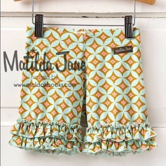 nellecat29's tweet photo. So good I had to share! Check out all the items I'm loving on @Poshmarkapp from @shopofthemoment #poshmark #fashion #style #shopmycloset #hoyle #matildajane #wildfox: https://t.co/qscxlFYHSE https://t.co/EQYgR8gdp6