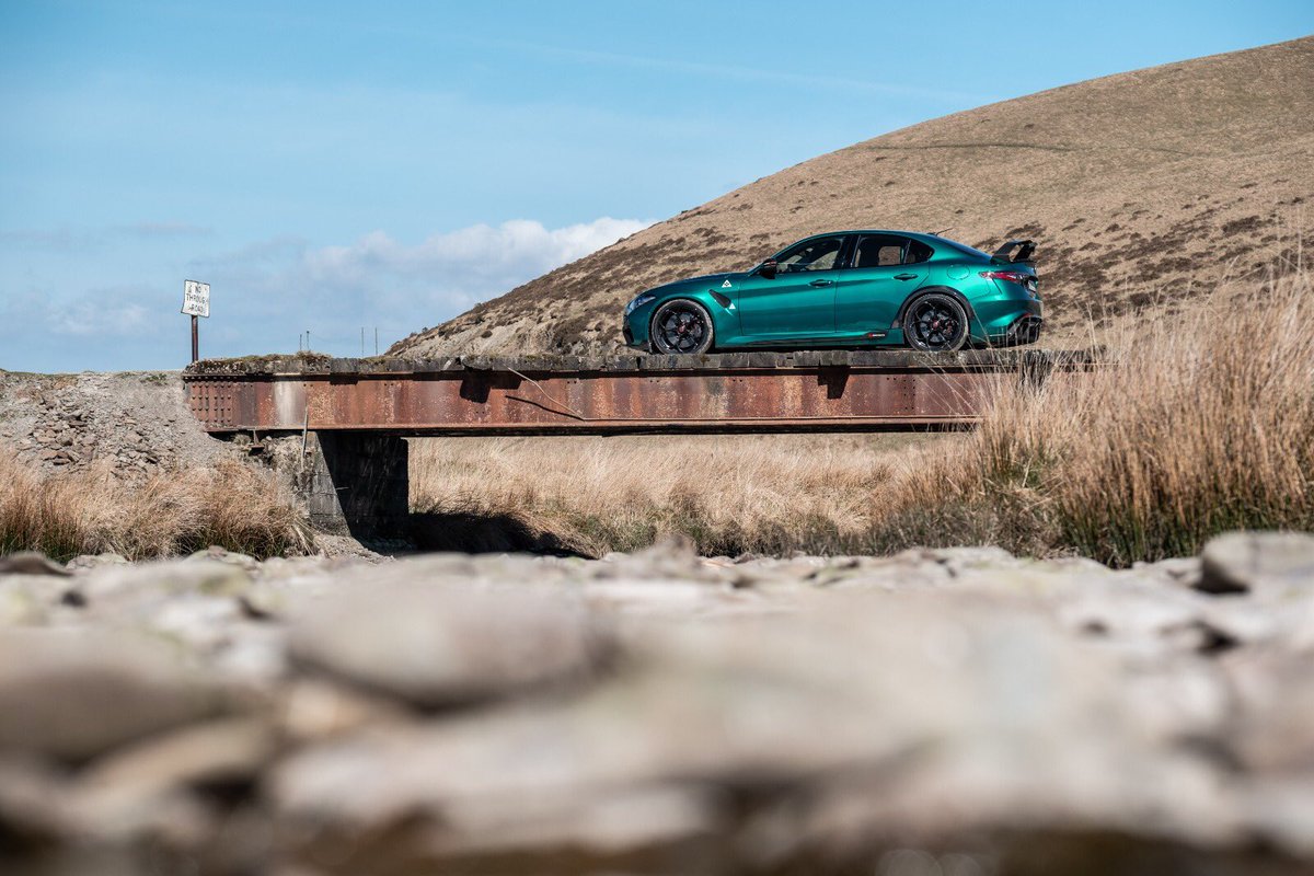 Krysia06's tweet photo. @teorichards @KiaUK Now that’s what I call green car inspiration! https://t.co/iF0FBJF5Cb
