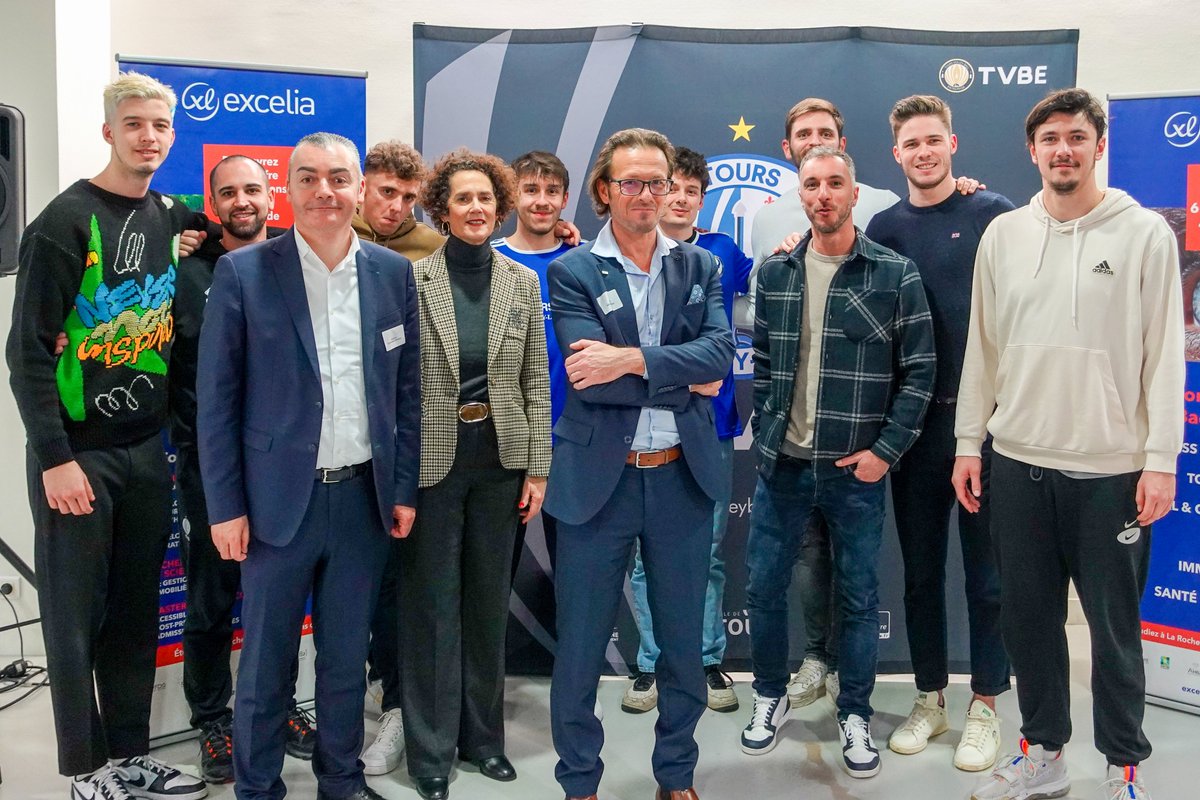 ExceliaGroup's tweet photo. [#PARTENARIAT 🤝] #Excelia est fier d’être partenaire du @ToursVolleyBall et membre du Tours Volley Ball Entreprise 🤩

➡️ Une collaboration basée sur les valeurs qui unissent le sport et l'enseignement supérieur 🏆

#TVB #TVBE #Volleyball #Sport #Tours #Entreprises https://t.co/tBp1hSleyR