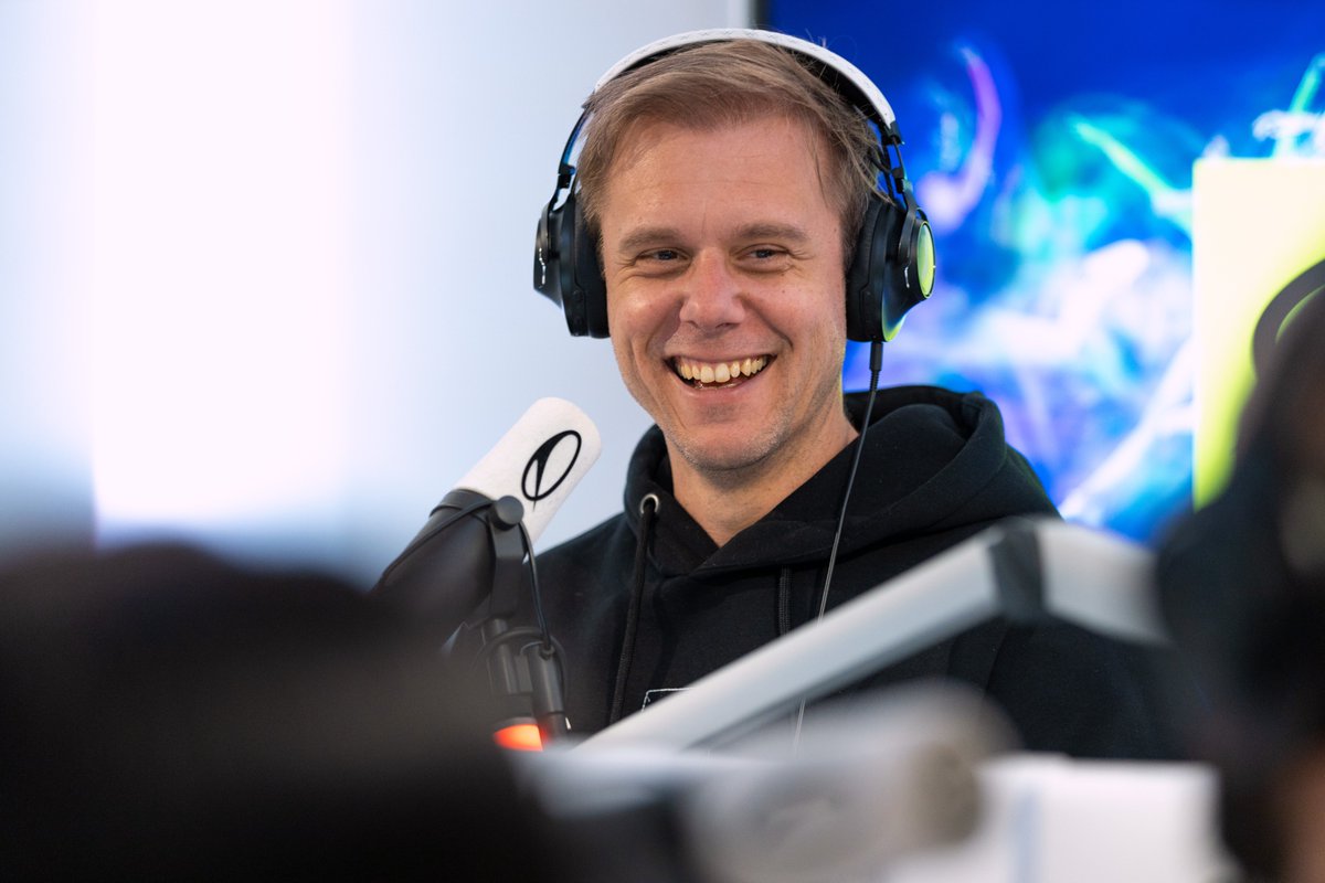 asot's tweet image. Happy ASOT day fam! We have a super special A State of Trance radio show episode live from Our House in Amsterdam tonight!😍 You can expect a lot of big announcements so make sure to tune into A State of Trance episode 1104 tonight at 20:00 CET, see you there!💛