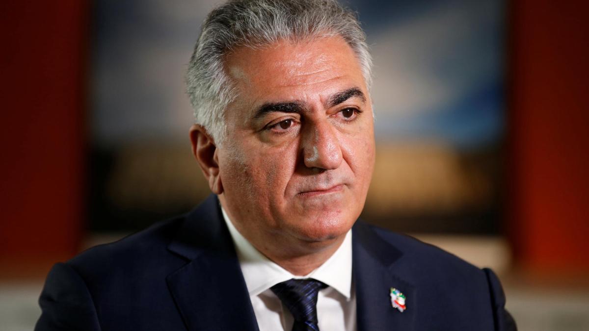 چه دلیلی داره که به ایشون وکالت نمیدین؟؟ دلیل خوب بیار لطفآ
کیا وکالت میدن هشتگ #من_وکالت_میدهم رو بزارن