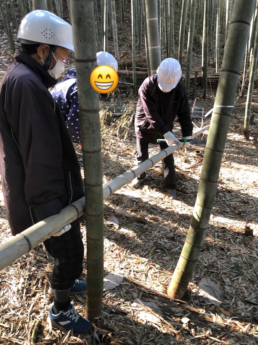 DaysBLG's tweet photo. ✨本日の活動ダイジェスト✨

午前:ショッパーのポスティング、買い物、竹林作業、竹細工
ランチ:外食（お寿司）、カラオケ、BLG!でお弁当
午後:#HONDA の洗車、#芹が谷公園 散策、こどもの国のベンチ清掃、事務作業

一日スッキリしない天気でしたが、仕事はキッチリ頑張りましたよ👍 https://t.co/P1d6JND008