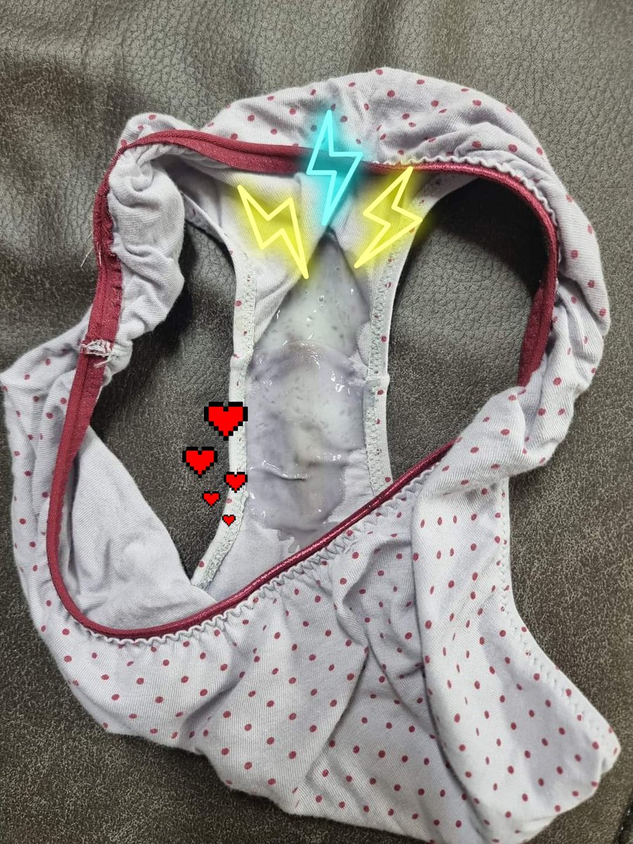 mina_luv3's tweet photo. 진동기 보댕이 안쪽에 넣고... 눈감고 느꼈더니...
팬티에 잔뜩 지렸어여.... 요새 남편이 늦거나 안들어 오면 .... 자꾸 밑으로 손이가여...
요새 자꾸 혼자 섹끈빠끈 해지네여...
#섹트 #젖은팬티 #유부녀 https://t.co/IyoKBWvGGp