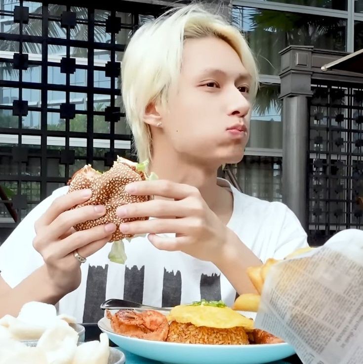 yuyu. tweet media