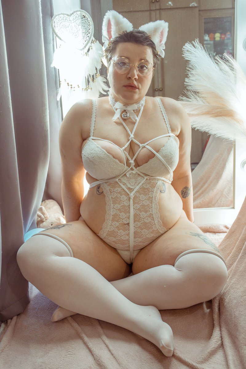 tihimoto's tweet photo. New photo on my fansly! 
#nsfw #Chubby_girl #bbw #kawaii #Glasses https://t.co/IqHDnMHsME