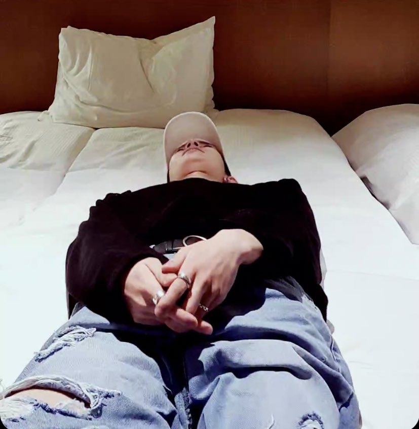 Daily tweet aku sayang pcarku😗