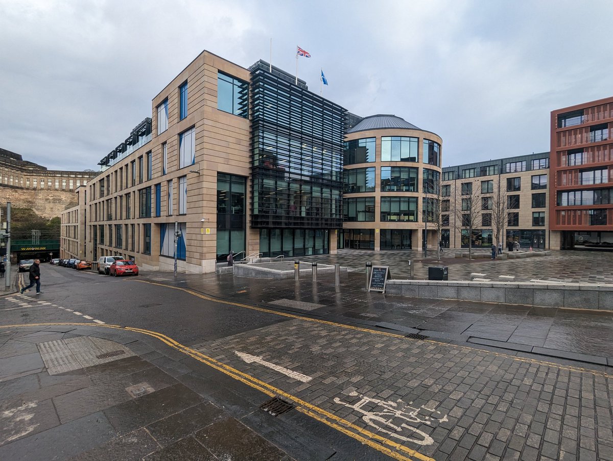 pickle_bee's tweet photo. See you soon x

1.30pm

Outside of Queen Elizabeth House in Edinburgh.

For trans rights and democracy ✊

#RallyForTransEquality https://t.co/kw4pouqRAD