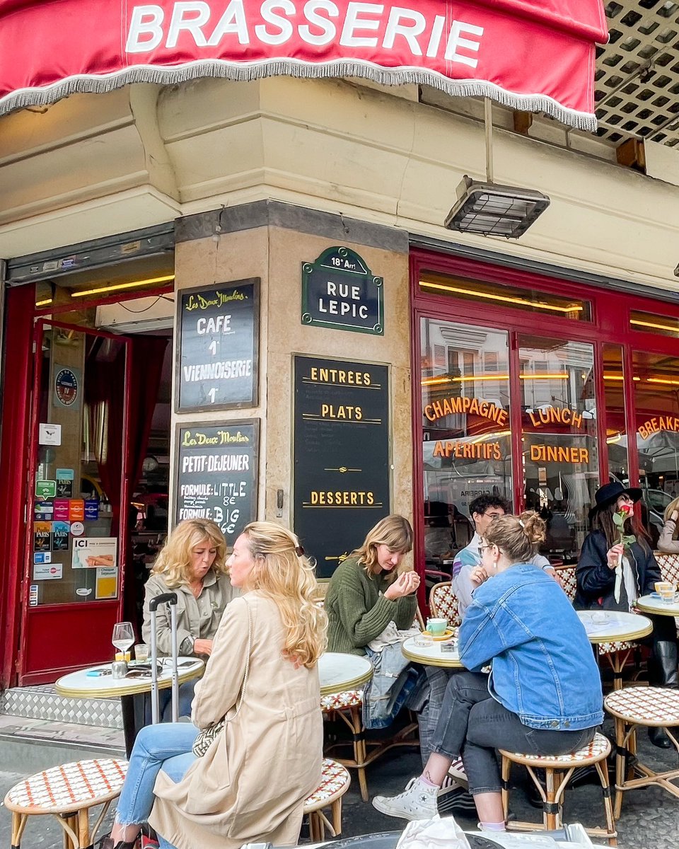 AtTheCollection's tweet image. Who loves the film Amélie? It was surreal sitting in Les Deux Moulins brasserie on rue Lepic in Montmartre - it’s just as in the film. A must see for movie buffs #filmlocations #seeParis #Paris