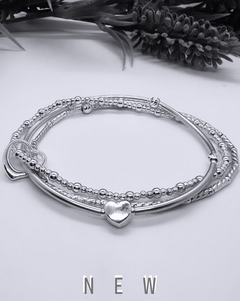 Juwellery1's tweet photo. Wrap Love Heart Bracelet £85 https://t.co/IROV3ehgR1