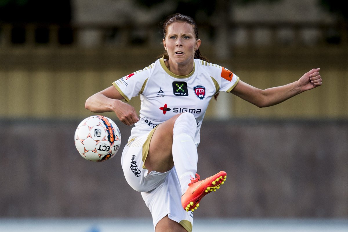watsonemmma's tweet photo. Malmö FFs Malin Gunnarsson har lyckats med bedriften att vinna alla serier i Sverige, från Div 4 till Damallsvenskan - utom en, som ännu fattas meritlistan. 

Div 1. https://t.co/mmVn4rIsfS