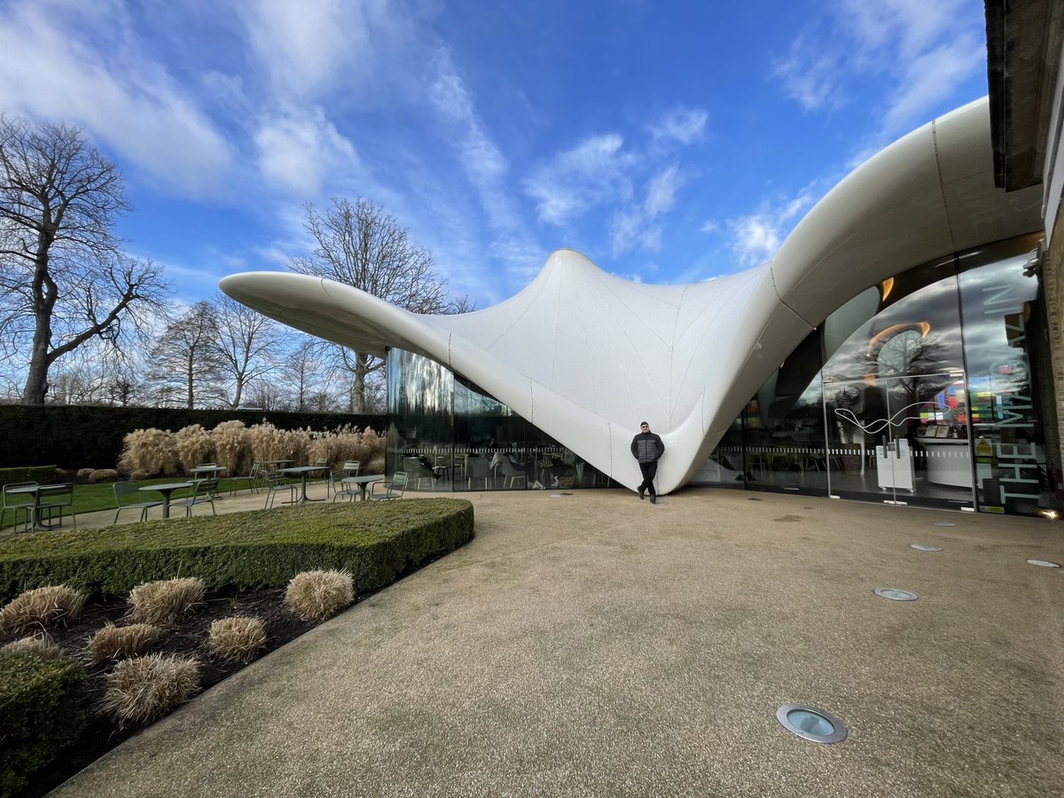 levine_art's tweet image. #Serpentine #ZahaHadid #TheMagazine