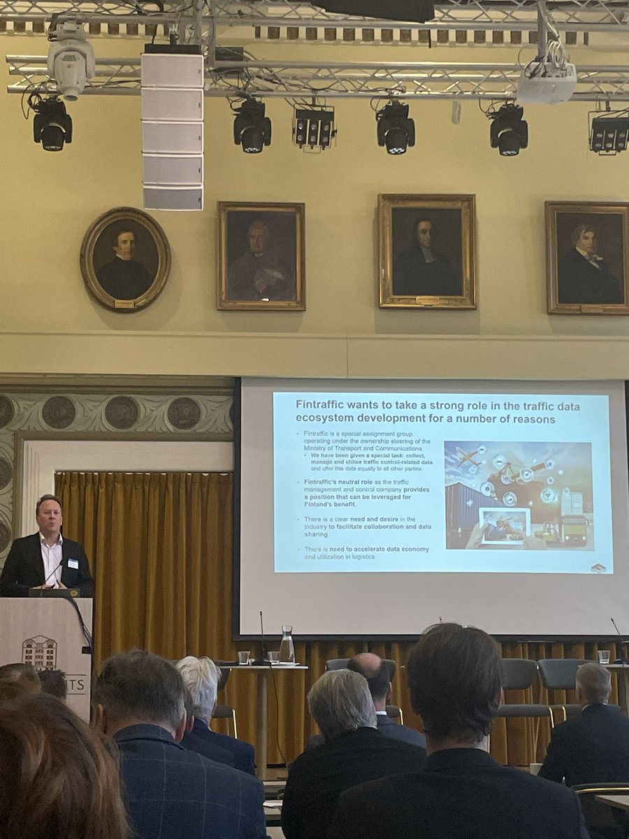 Fintraffic_fi's tweet image. Datan jakoa ja toimijoiden yhteistyötä tulee vauhdittaa! #digilog2023 #logistiikka #liikenne #digitalisaatio @jannelautanala @Fintraffic_fi
